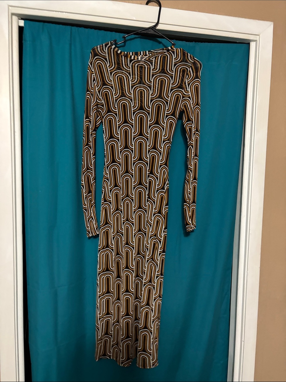 Gianni Bini Brown and Cream Long Sleeve Geometric Maxi Dress